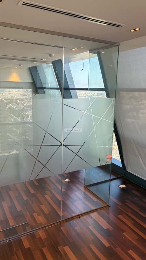 134 sqm office in Al Shati 3