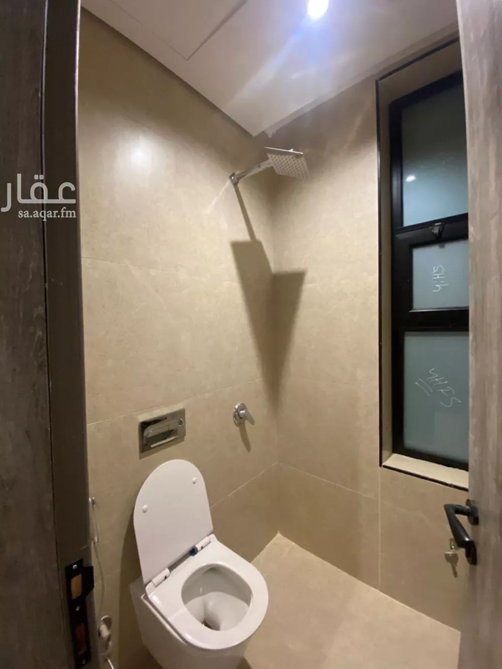 شقة 5 غرف في الحمرا 8