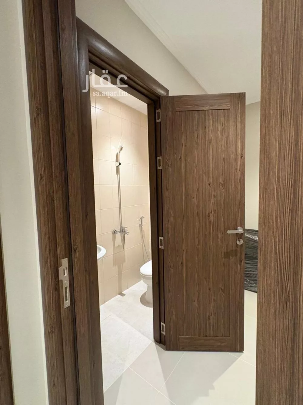 5 bedroom apartment in Al Bandariyah 13