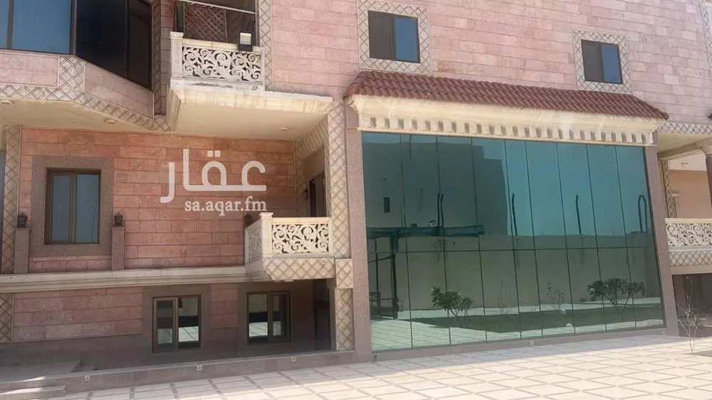 10 bedroom villa in At Tahliyah 7