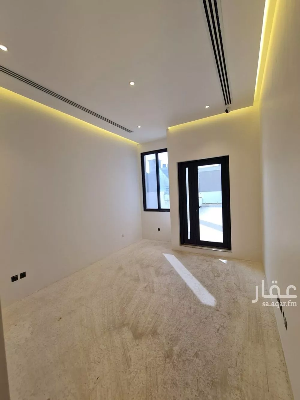 6 bedroom villa in Al Hizam Al Akhdar 12