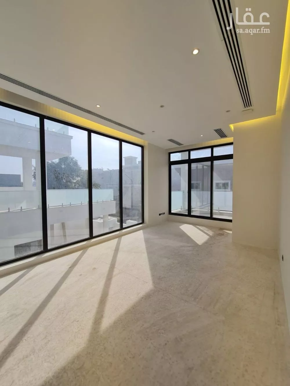 6 bedroom villa in Al Hizam Al Akhdar 13