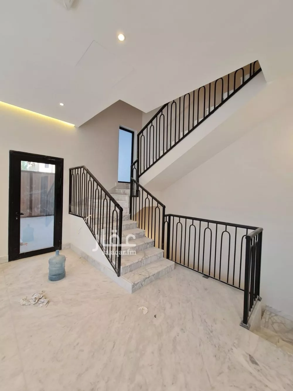 6 bedroom villa in Al Hizam Al Akhdar 16