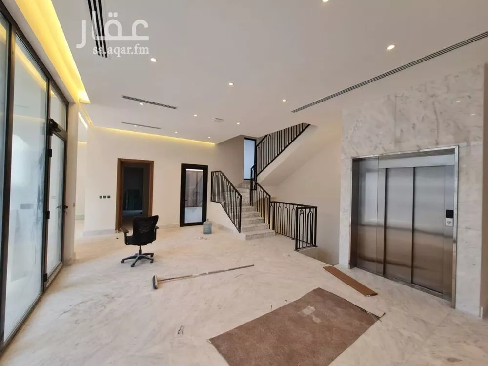 6 bedroom villa in Al Hizam Al Akhdar 20