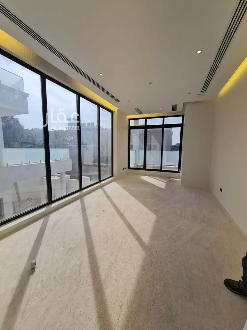 6 bedroom villa in Al Hizam Al Akhdar 3