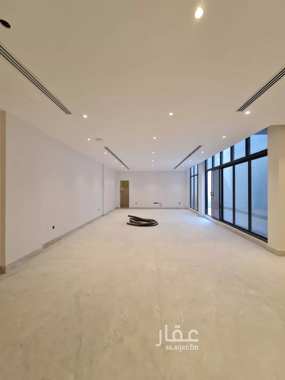 6 bedroom villa in Al Hizam Al Akhdar 4