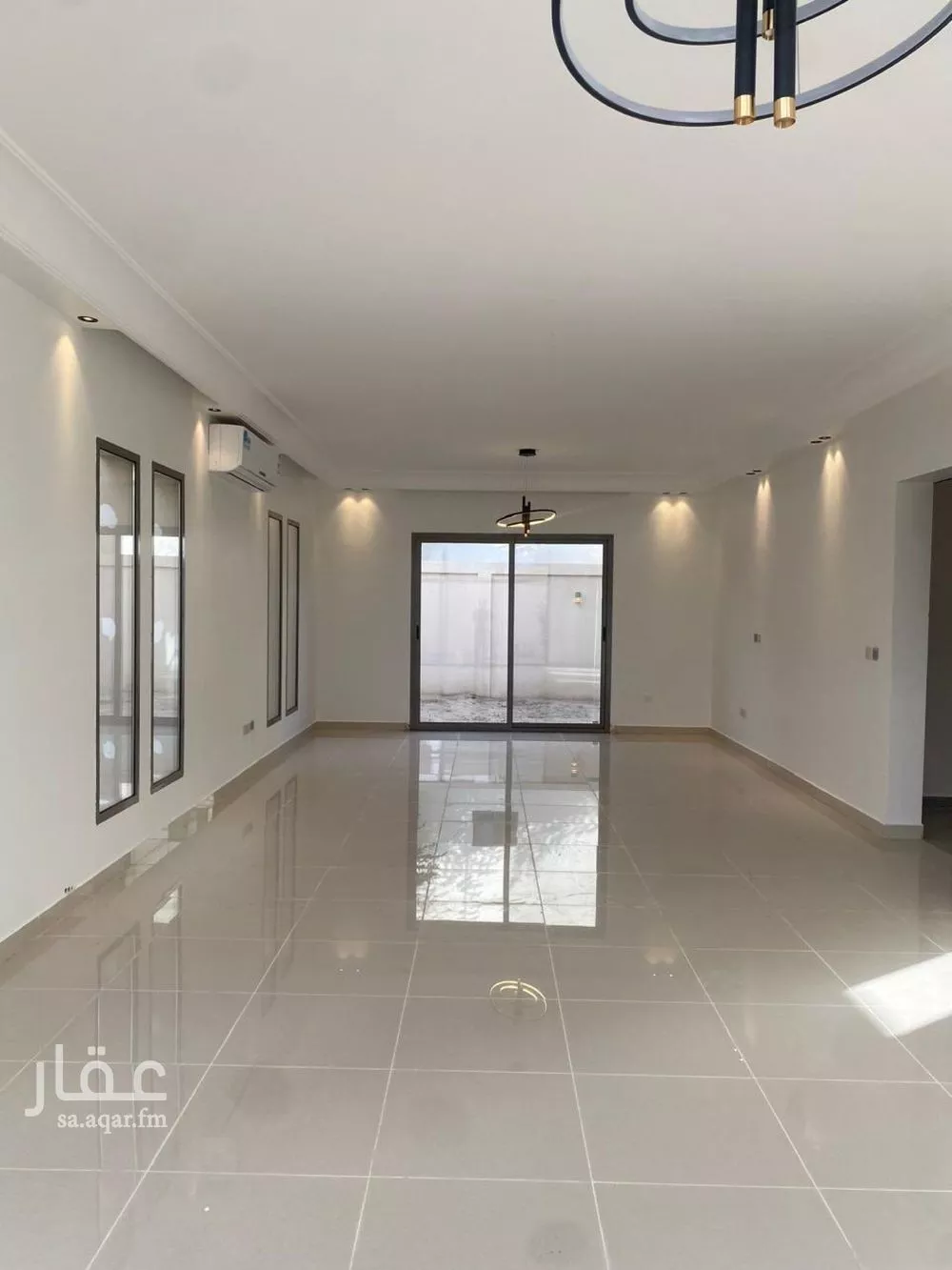 5 bedroom villa in Al Amwaj, Eastern Province 6