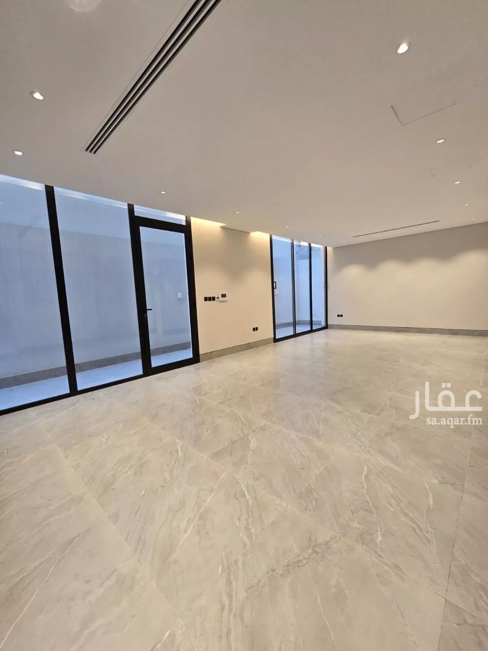 فيلا 4 غرف في البحر 3