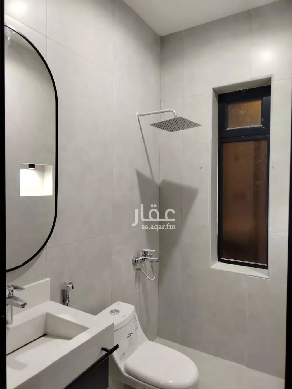شقة 4 غرف في الحمرا 11