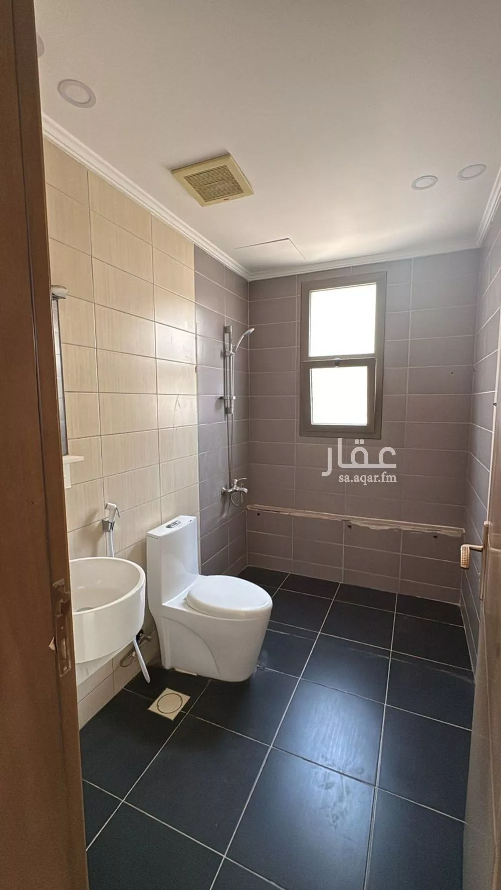 4 bedroom villa in Al Amwaj, Eastern Province 9