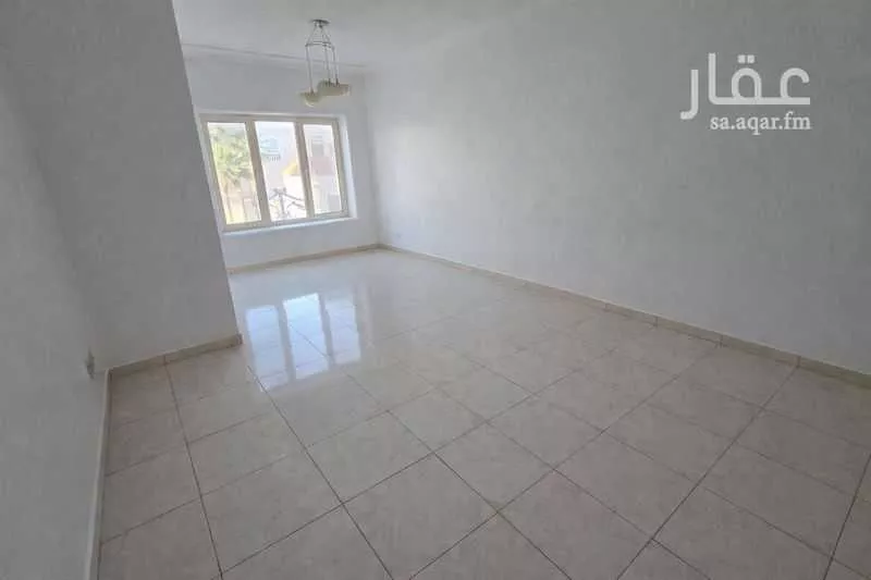 فيلا 7 غرف في الكورنيش 8