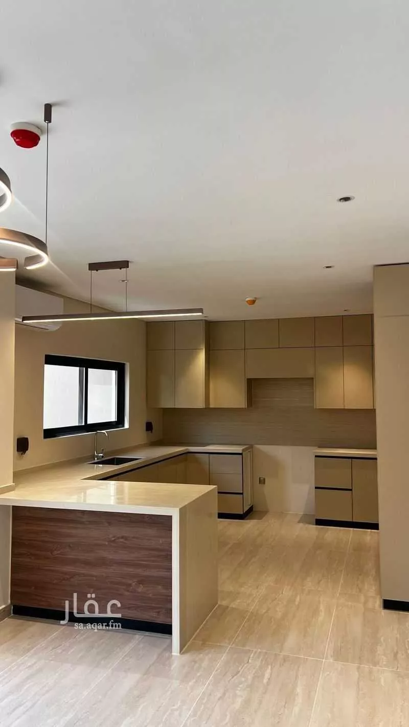 11 bedroom villa in Al Hizam Al Thahabi 16