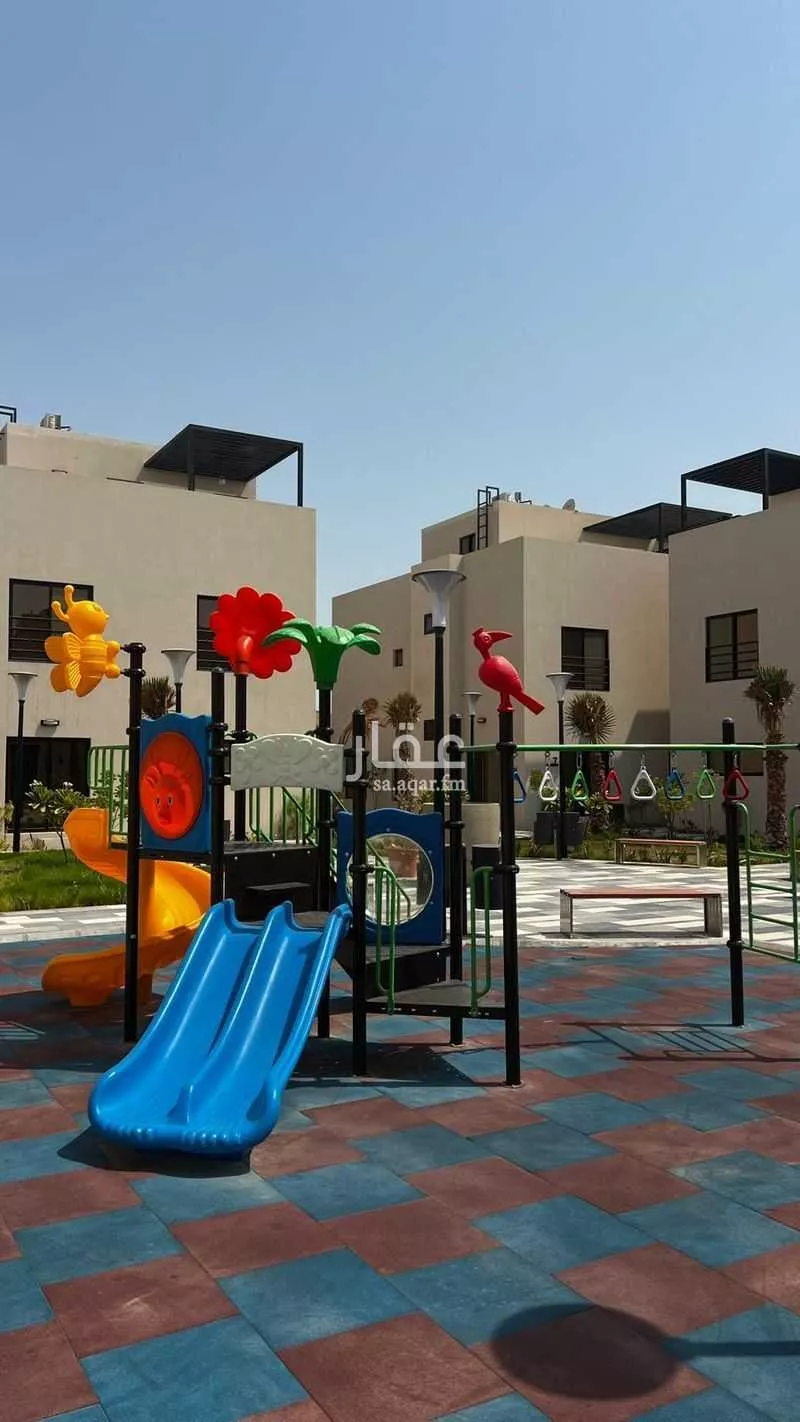 11 bedroom villa in Al Hizam Al Thahabi 4