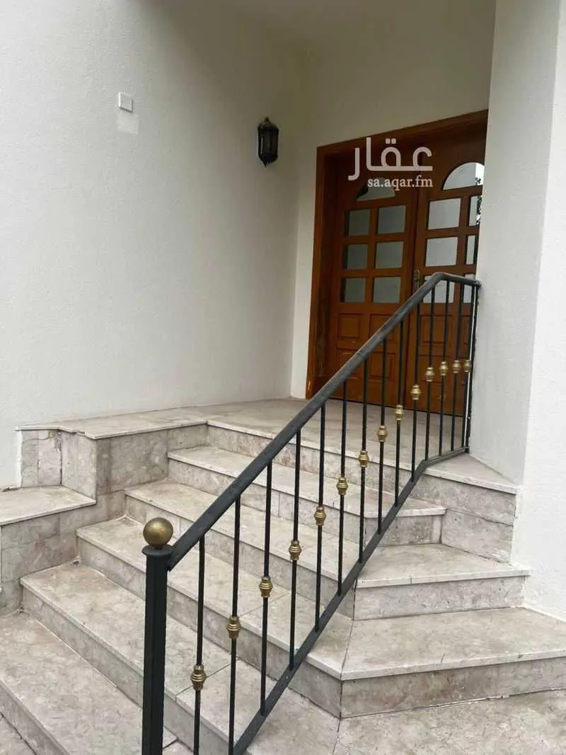 فيلا 4 غرف في البندرية 5