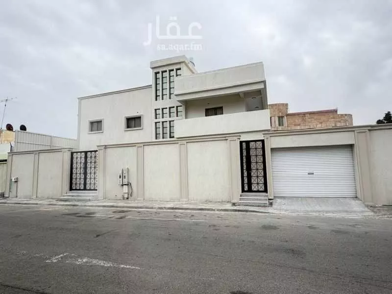 10 bedroom villa in Al Aqrabiyah 4