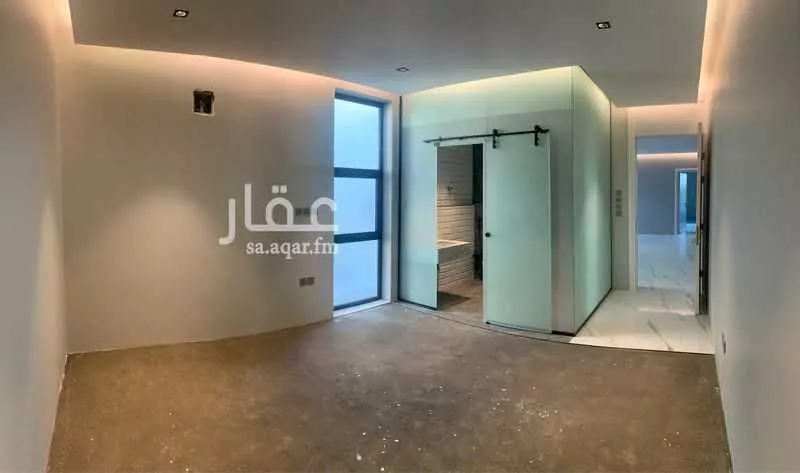 5 bedroom villa in Al Buhairah 9