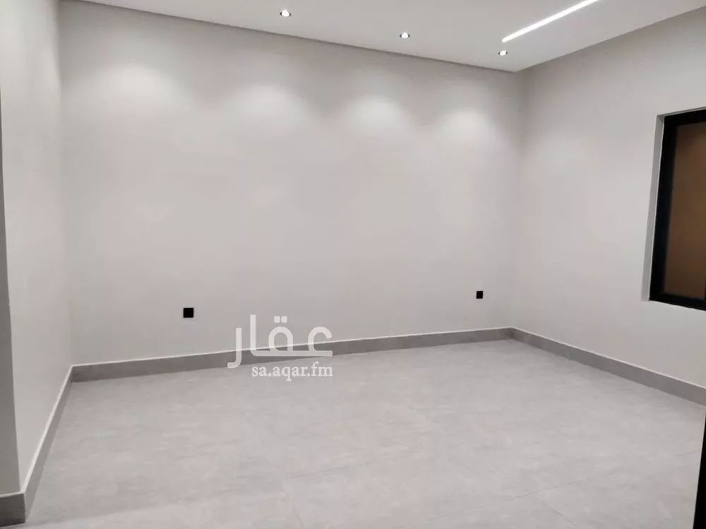 شقة 4 غرف في الحمرا 7