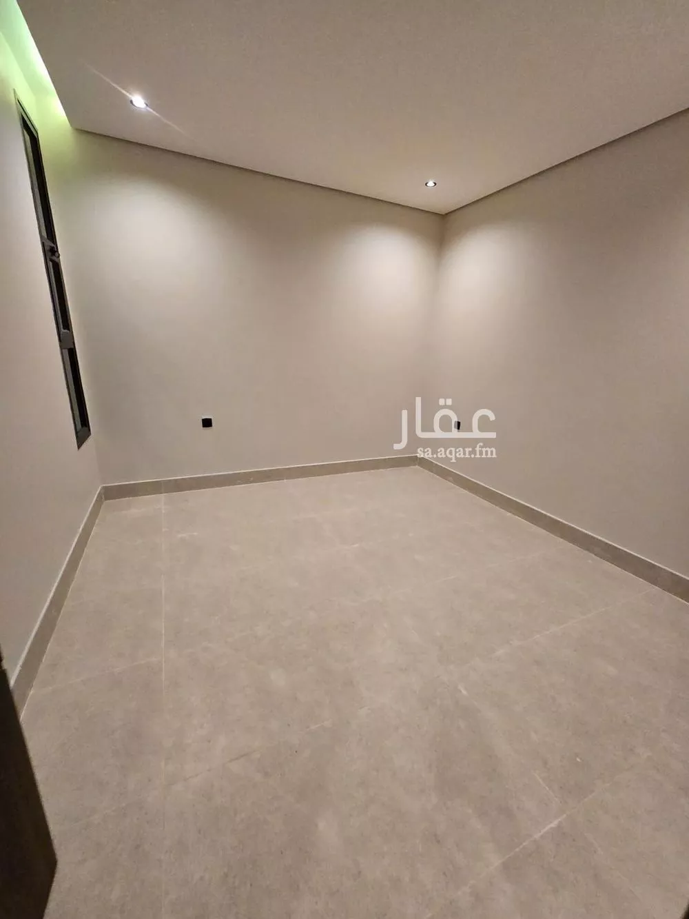 4 bedroom apartment in Al Hamra, Eastern Province 13
