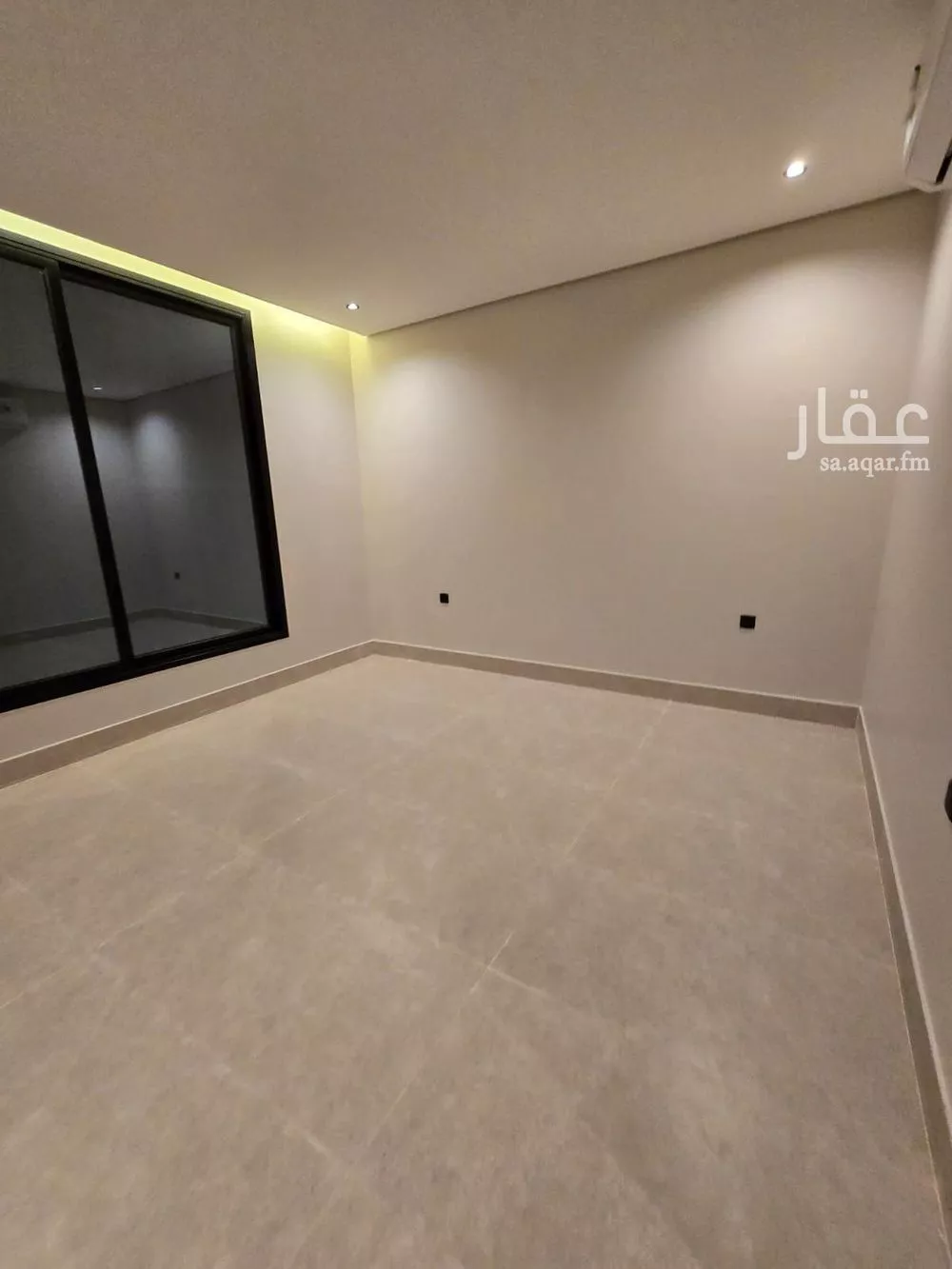 4 bedroom apartment in Al Hamra, Eastern Province 8