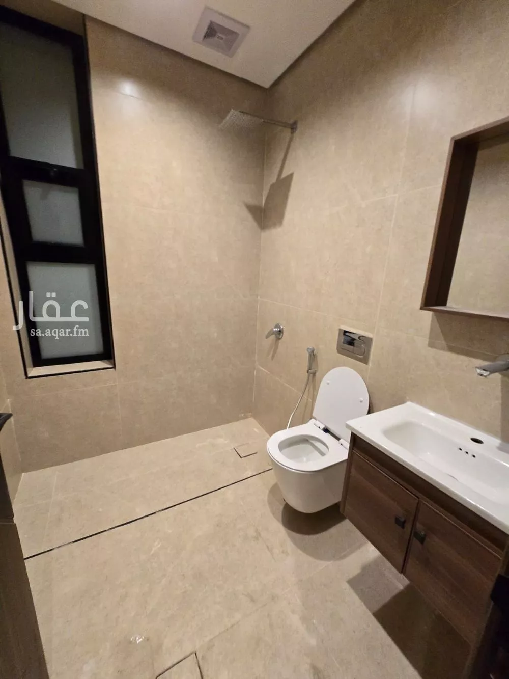 4 bedroom apartment in Al Hamra 11
