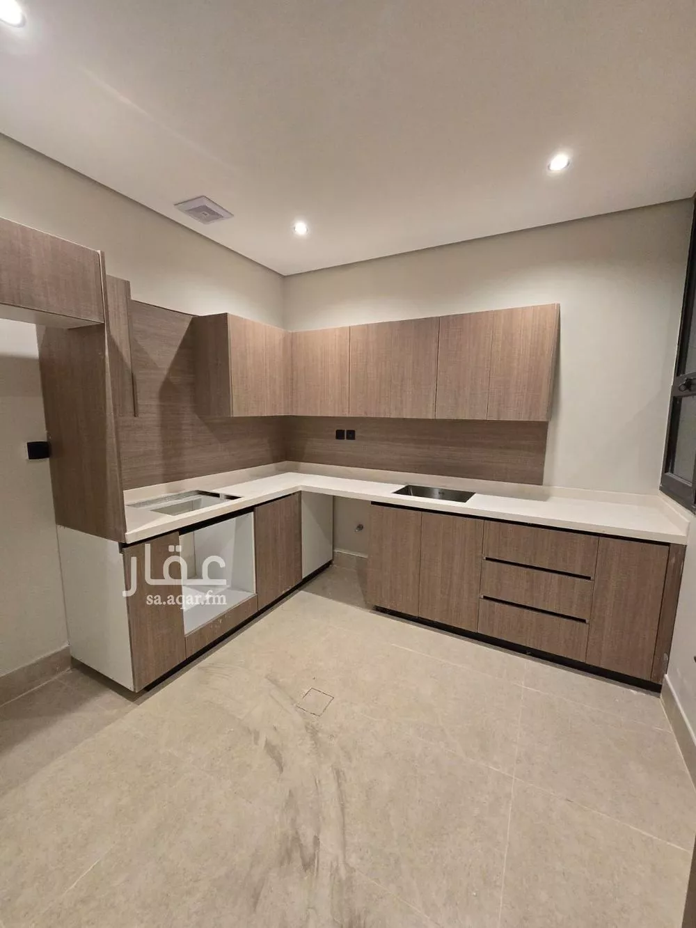 4 bedroom apartment in Al Hamra 10