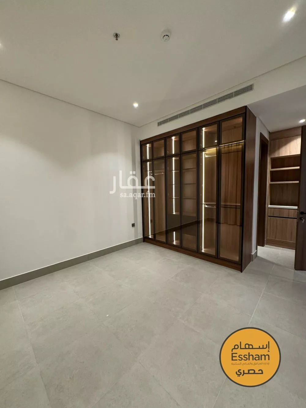 3 bedroom apartment in Al Hizam Al Thahabi 7
