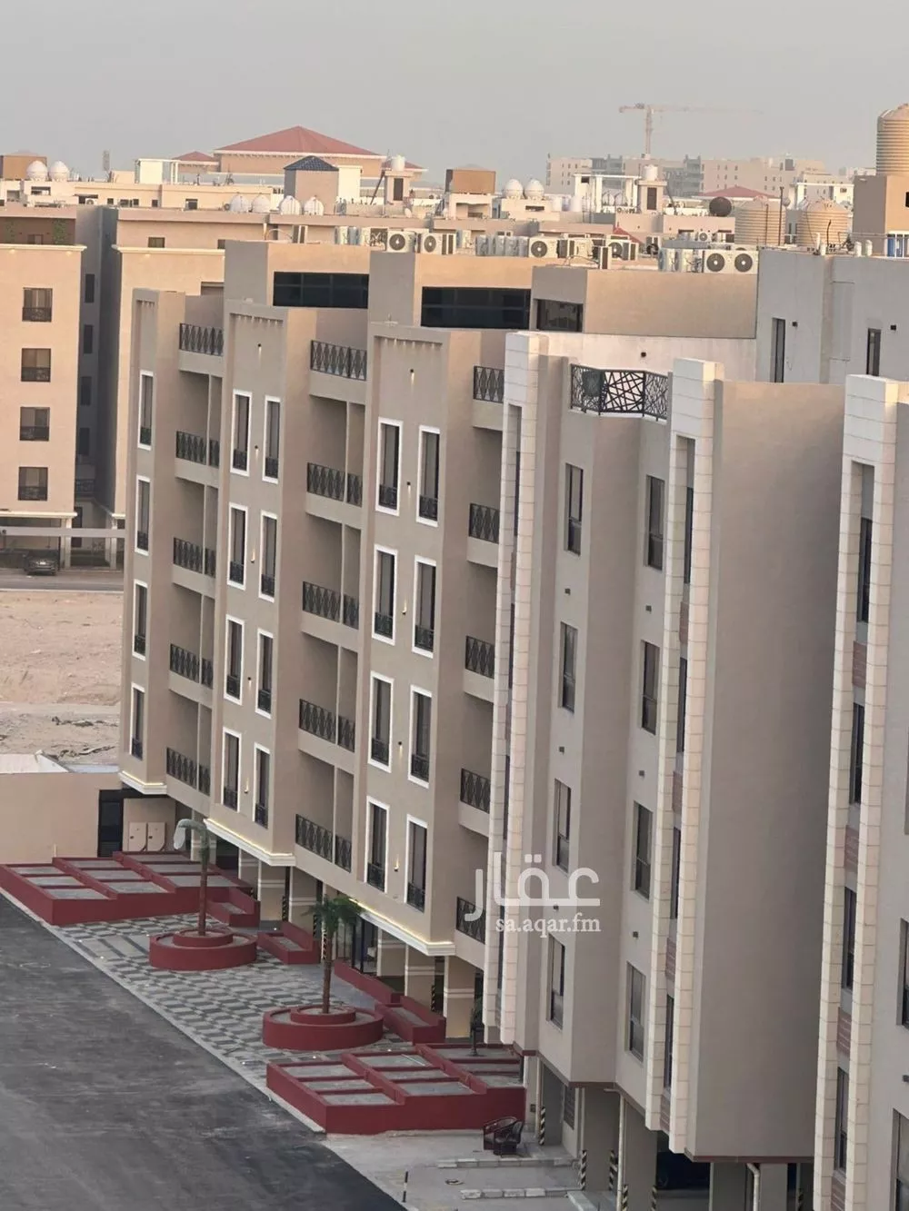 5 bedroom apartment in Al Hamra 4