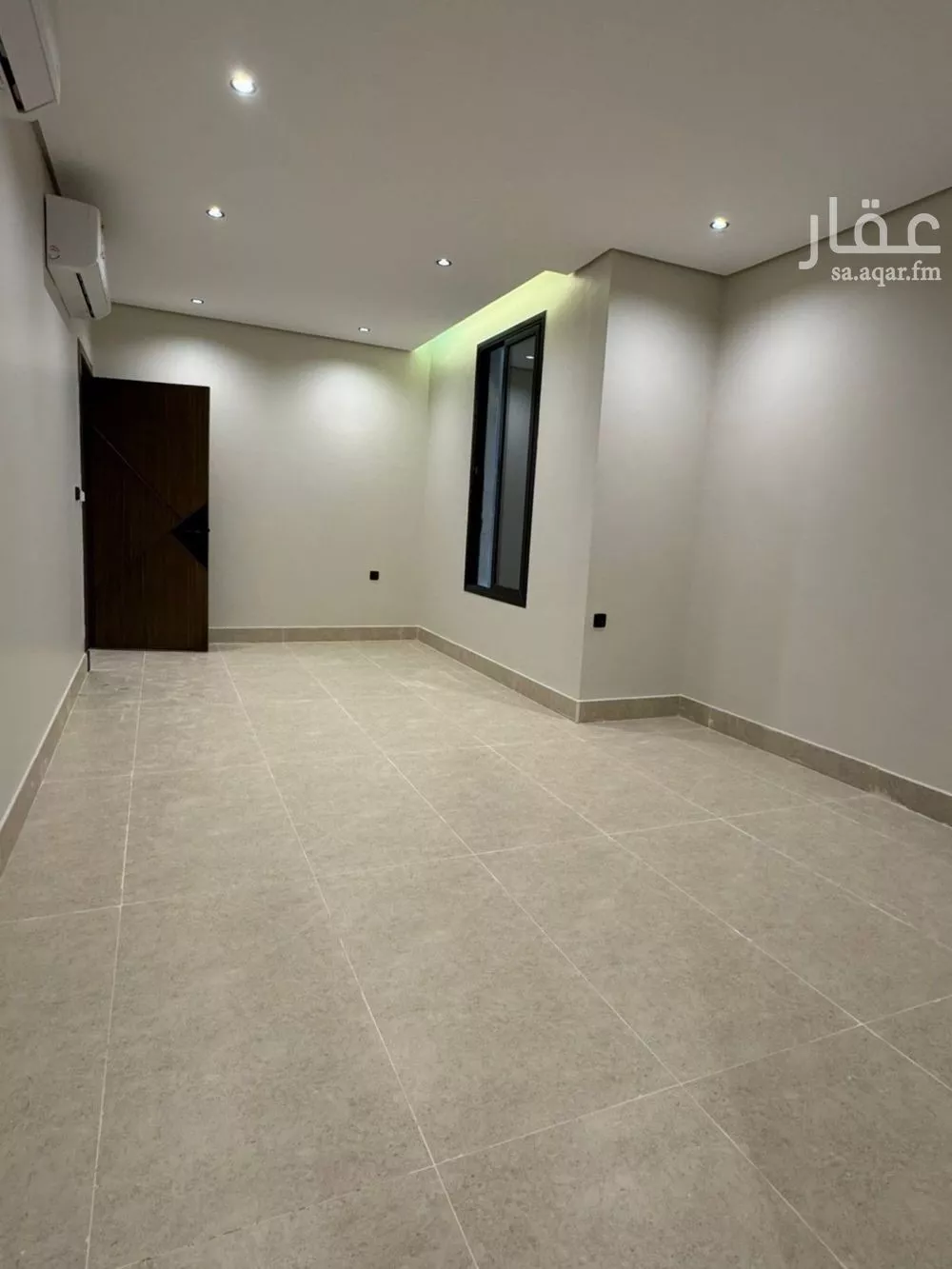 5 bedroom apartment in Al Hamra 4