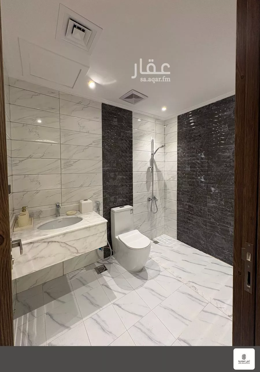 5 bedroom apartment in Al Bandariyah 16
