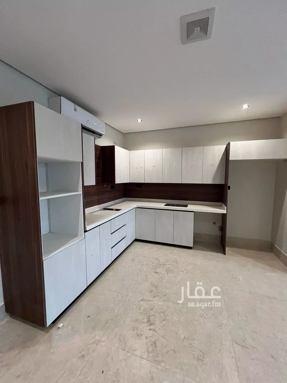 3 bedroom apartment in Al Hamra, Eastern Province 12