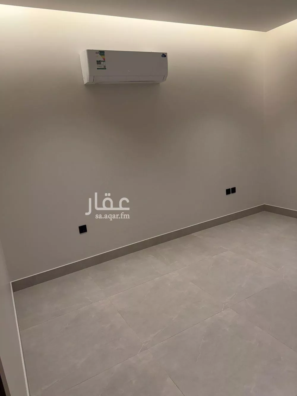 شقة 4 غرف في الحمرا 24