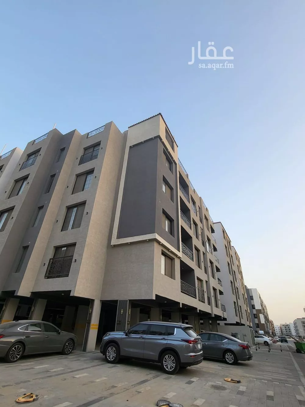 5 bedroom apartment in Al Hamra 15