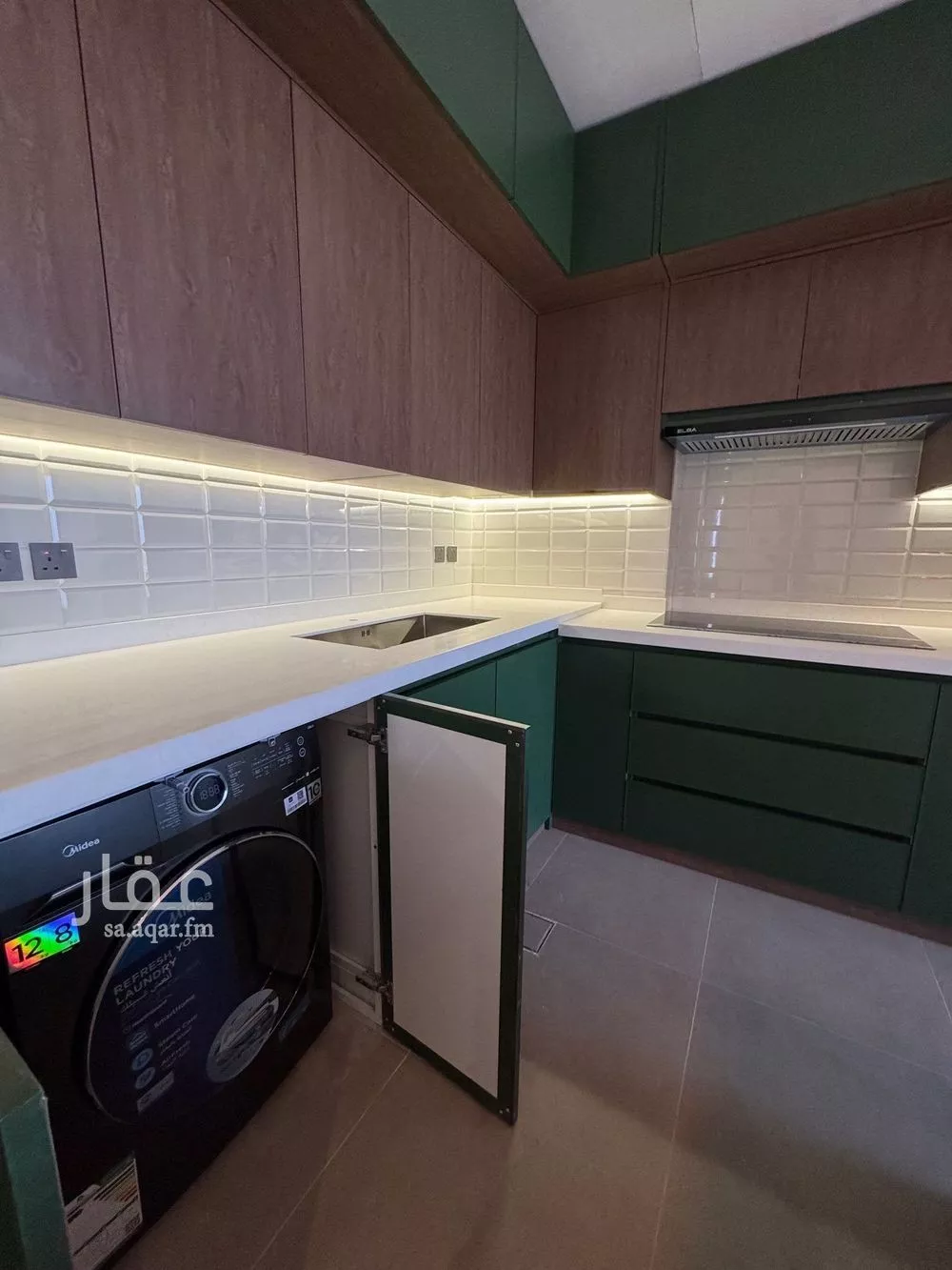 3 bedroom apartment in Al Hizam Al Thahabi 5