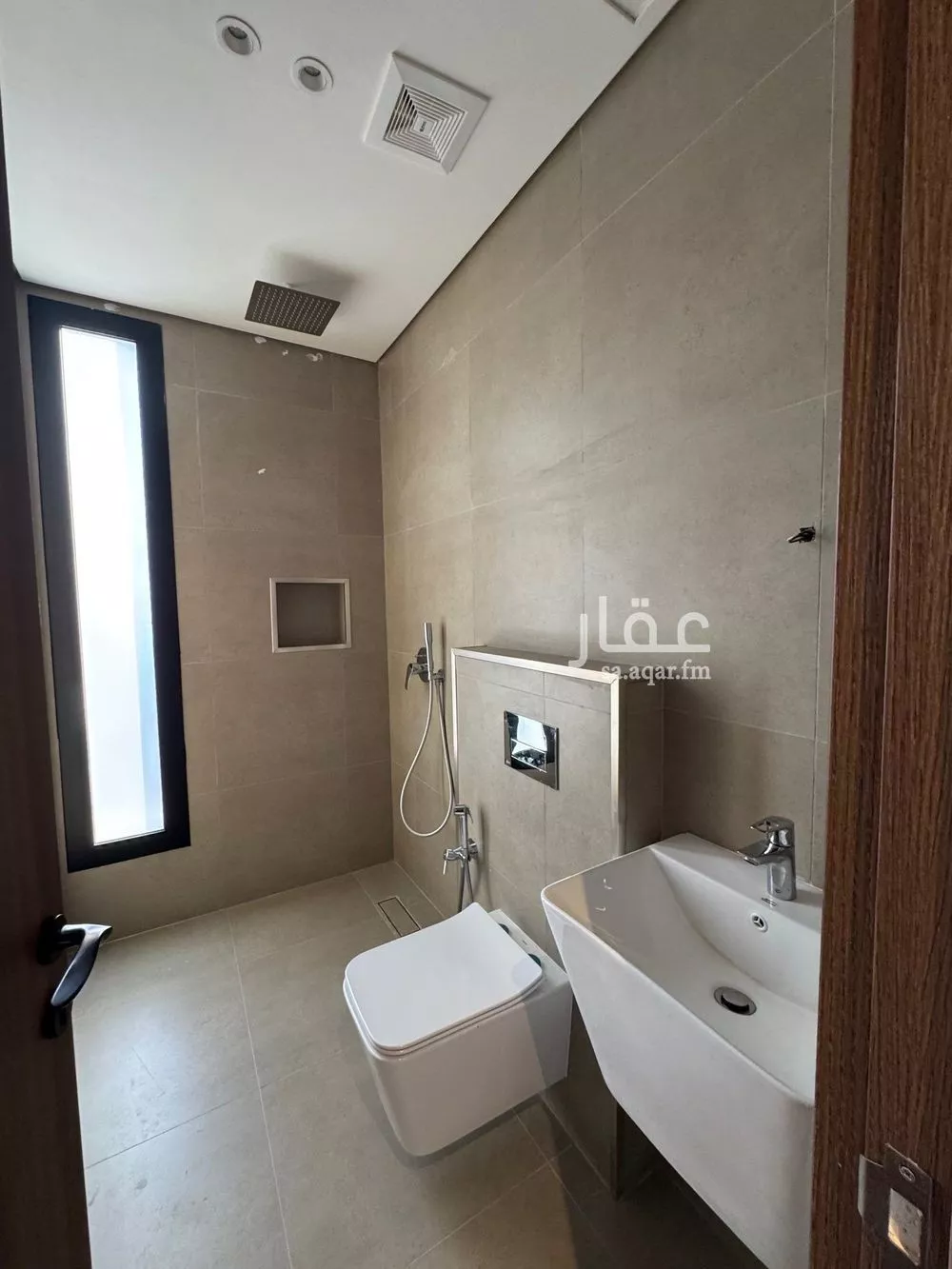 3 bedroom apartment in Al Hizam Al Thahabi 6