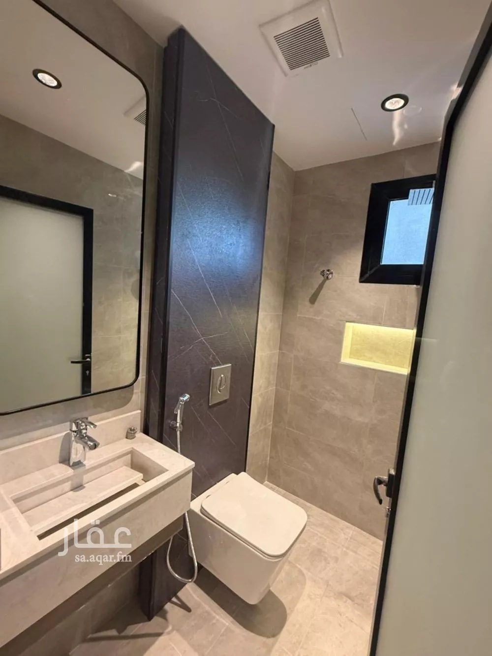 3 bedroom apartment in Al Hamra 8