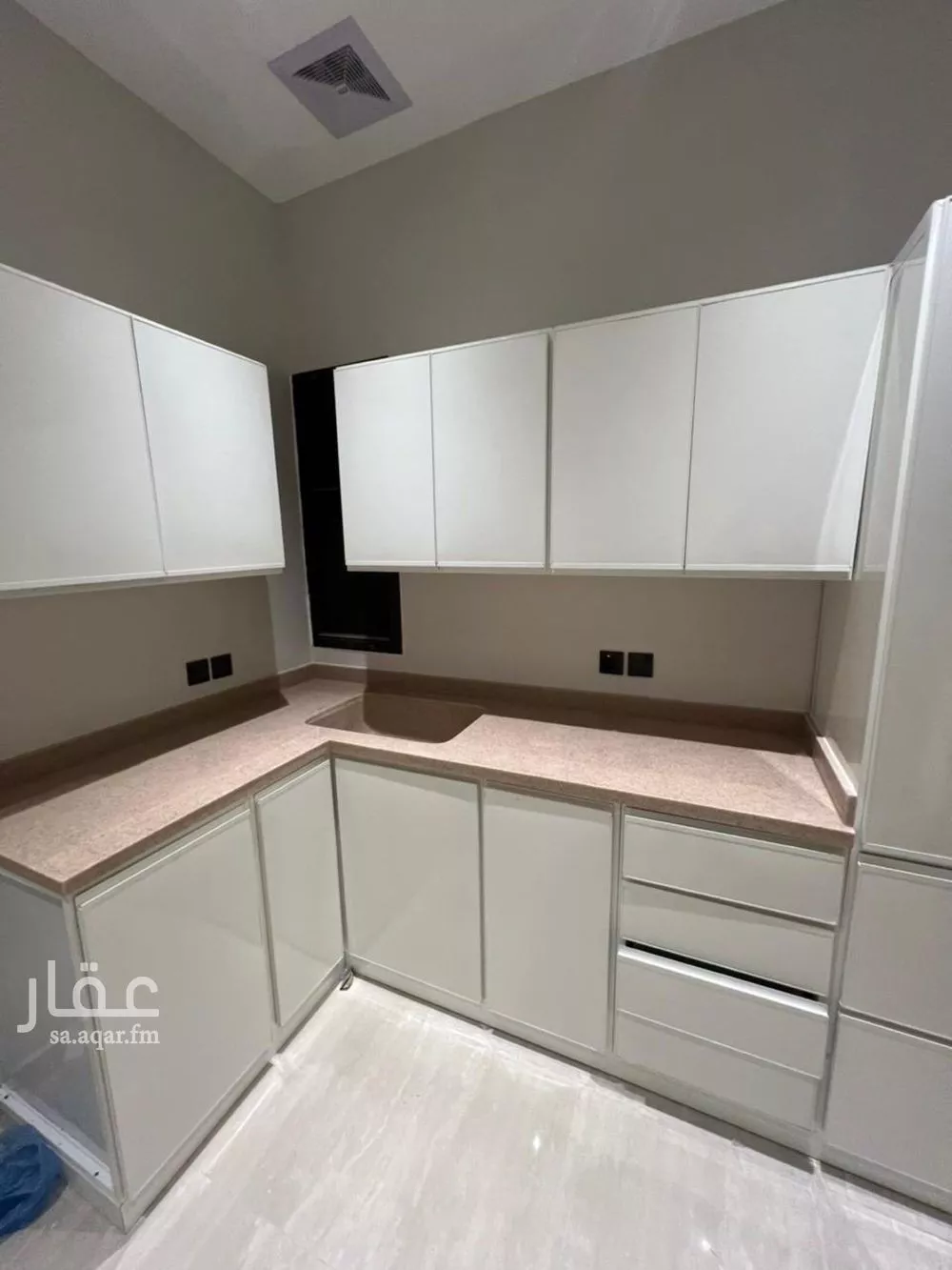 4 bedroom apartment in Al Hamra 8