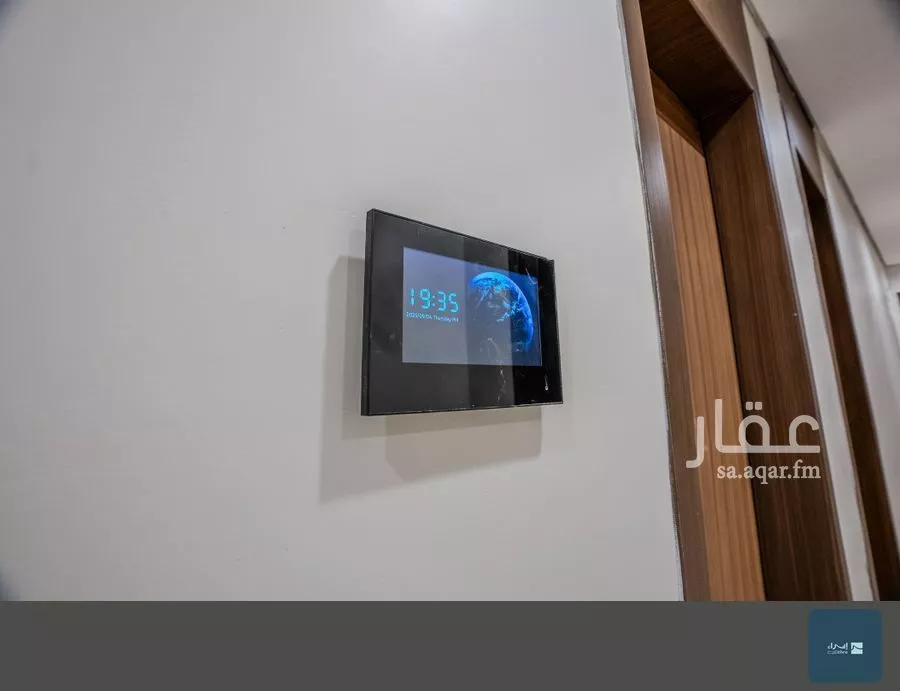شقة 5 غرف في الحمرا 16