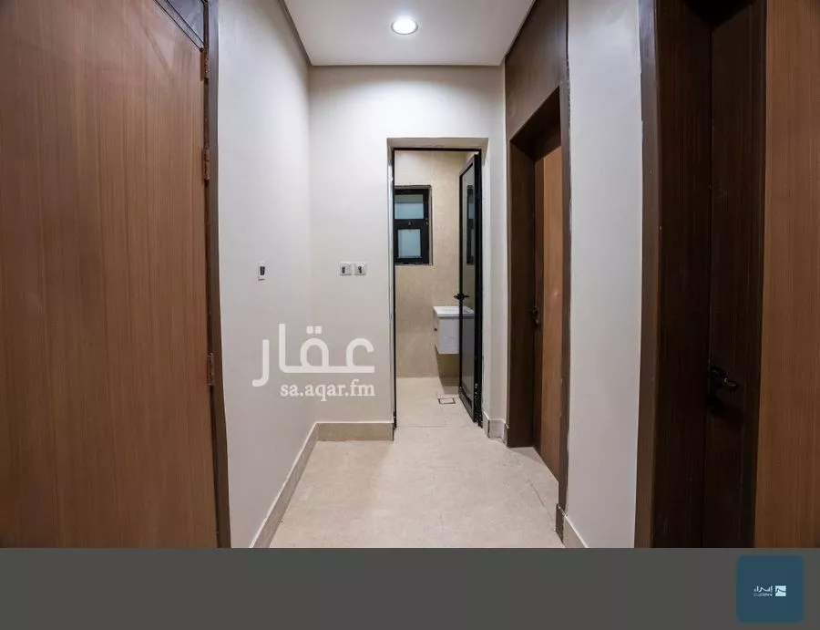 شقة 5 غرف في الحمرا 8