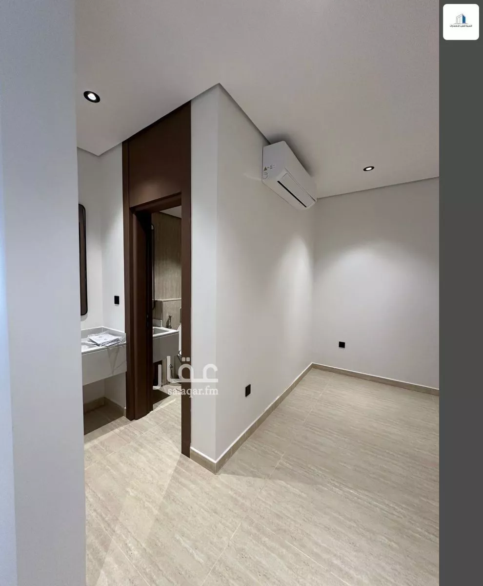 5 bedroom apartment in Al Khour 10