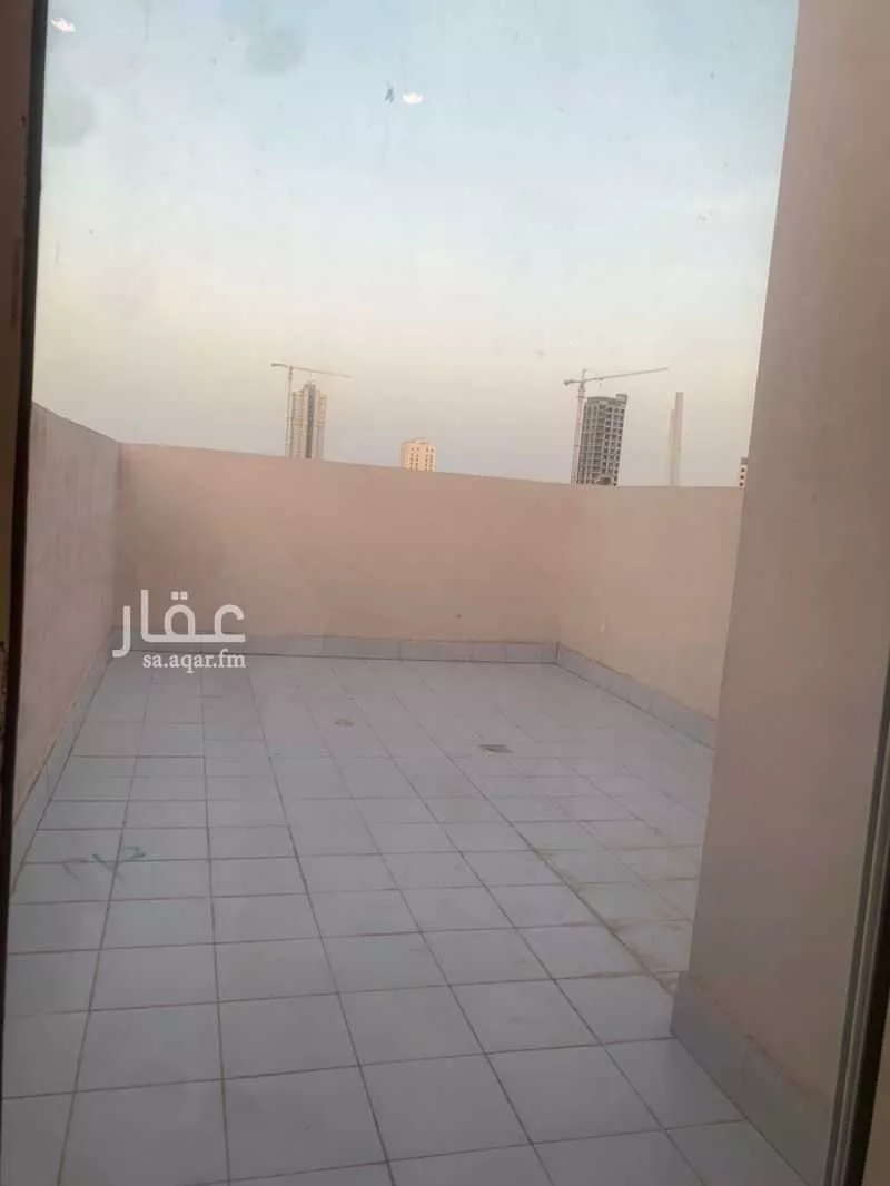 شقة 4 غرف في الحمرا 6