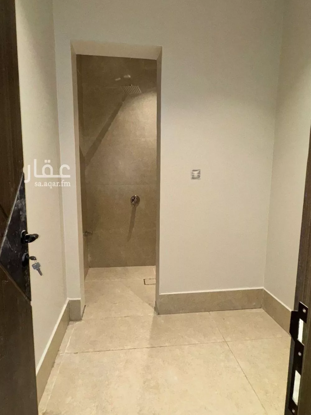 4 bedroom floor in Al Hamra 8