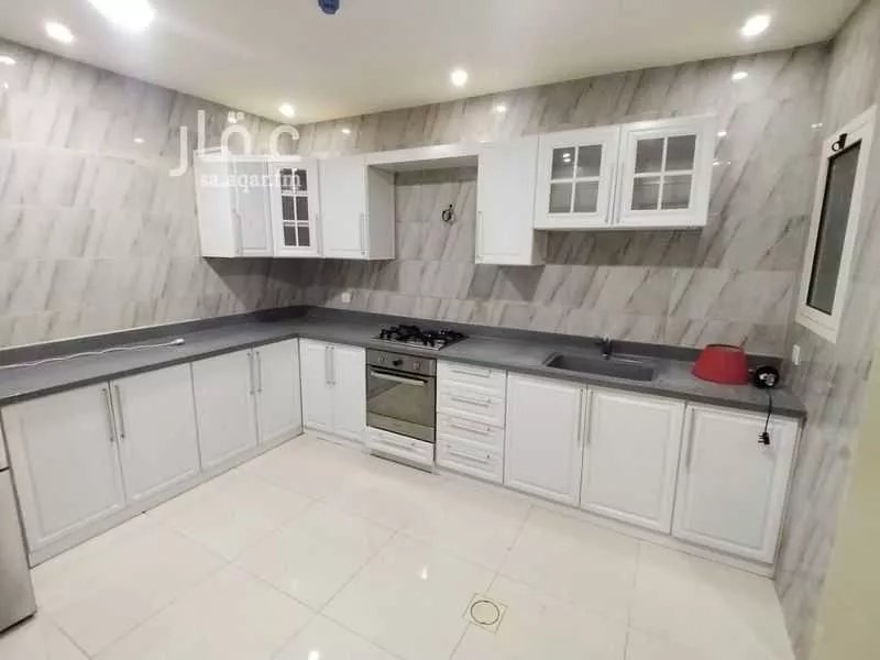 4 bedroom apartment in Al Hamra 13