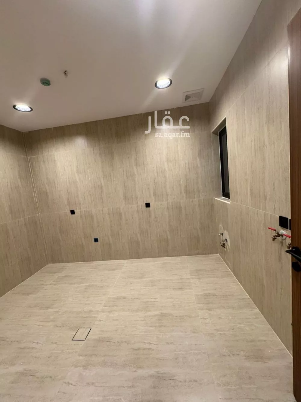 5 bedroom apartment in Al Hamra 17