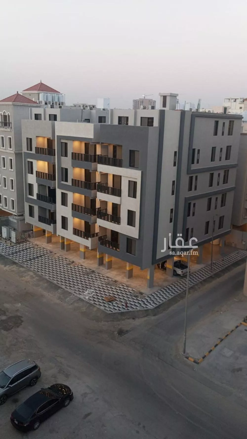 5 bedroom apartment in Al Hamra 4