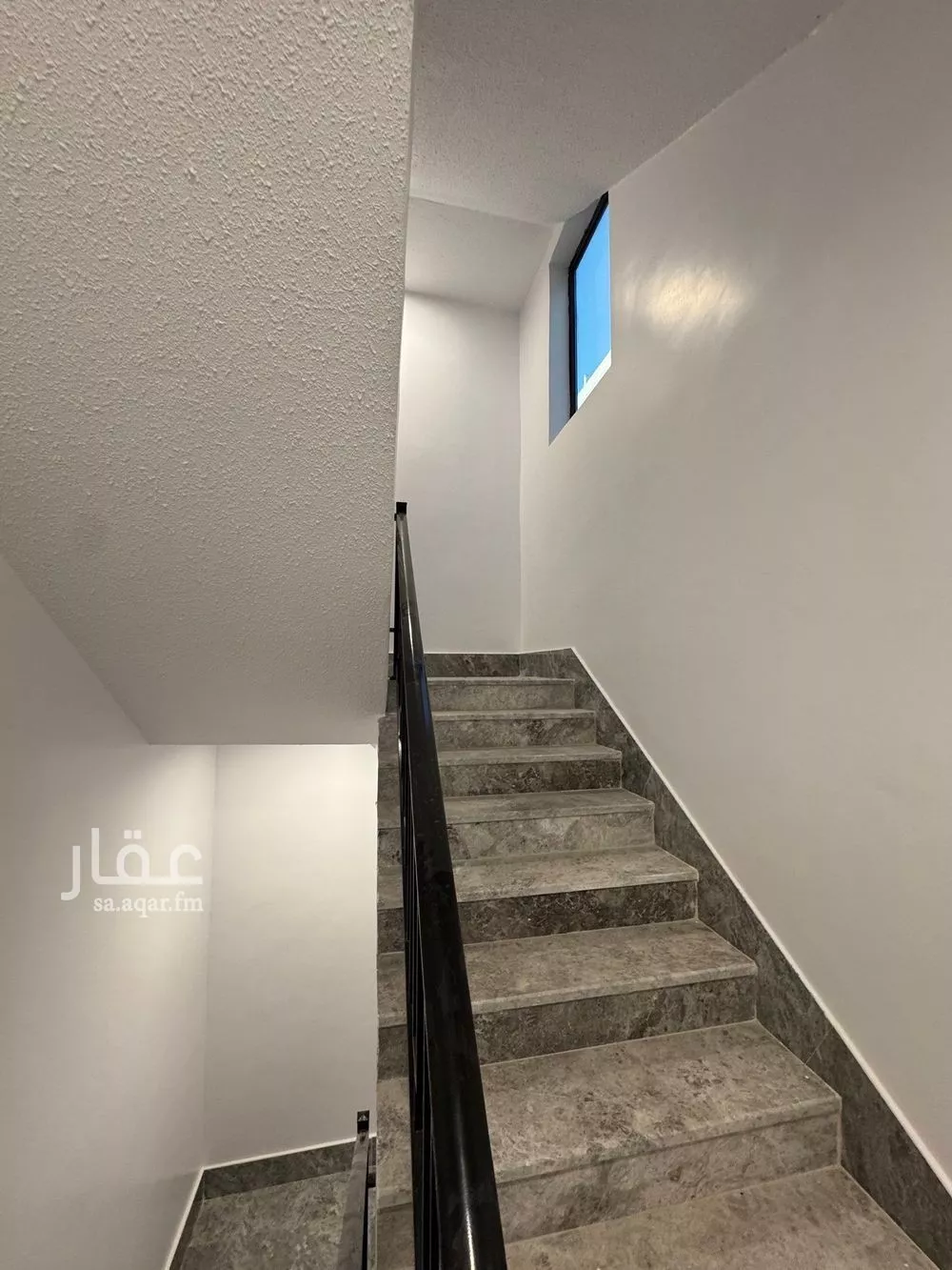 شقة 5 غرف في الحمرا 6