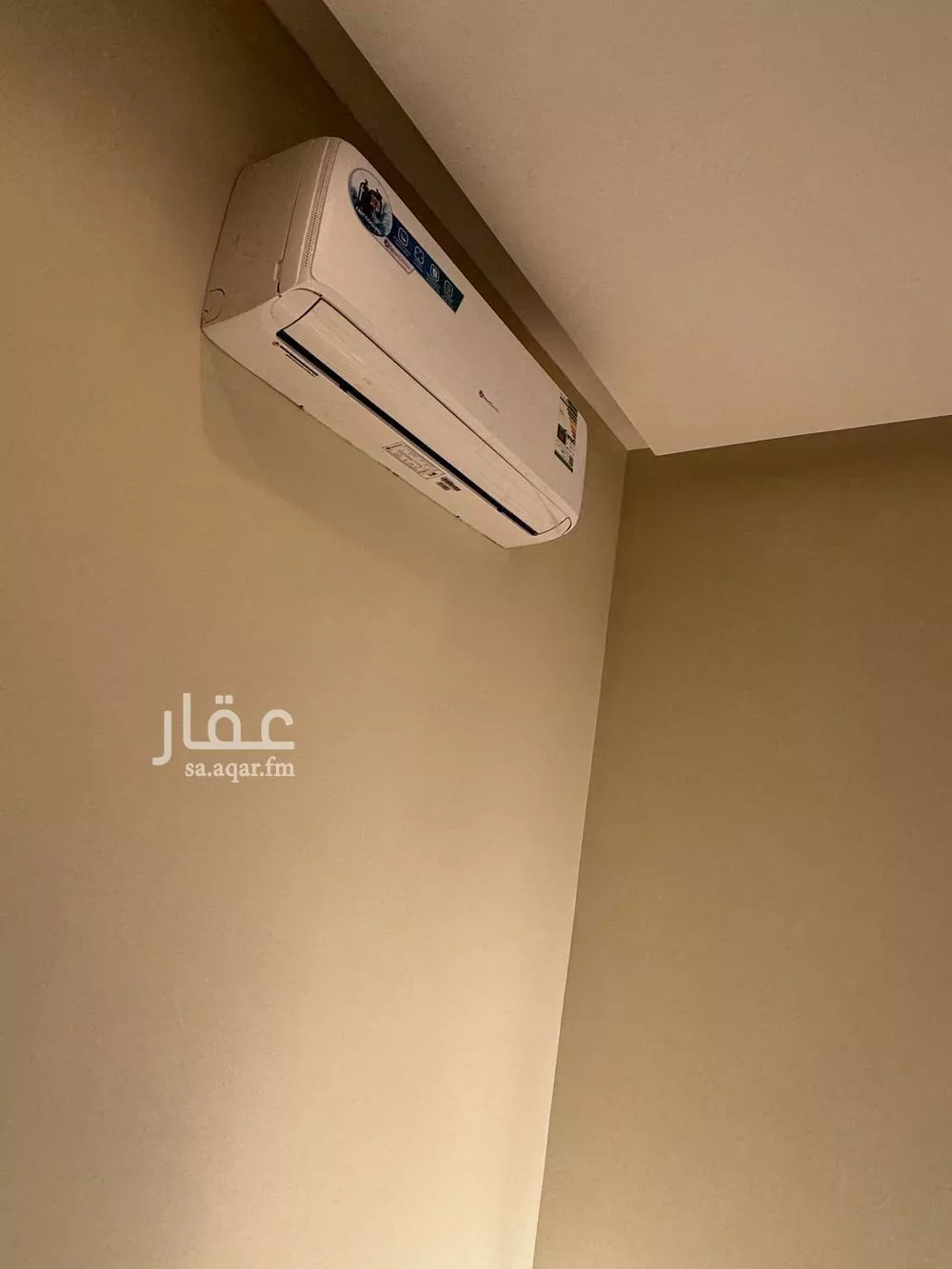 شقة 5 غرف في الحمرا 10