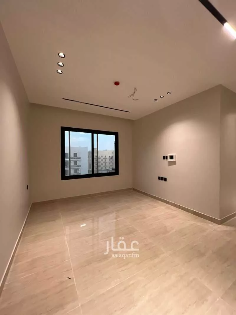 شقة 5 غرف في الحمرا 8