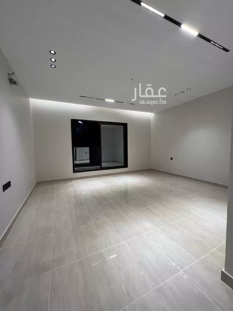 شقة 4 غرف في الحمرا 12
