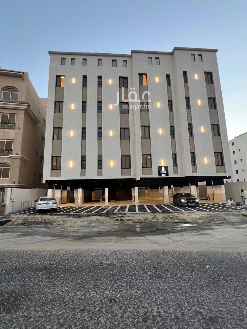 5 bedroom apartment in Al Hamra 15