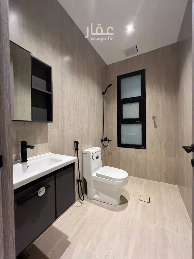 5 bedroom apartment in Al Hamra 17